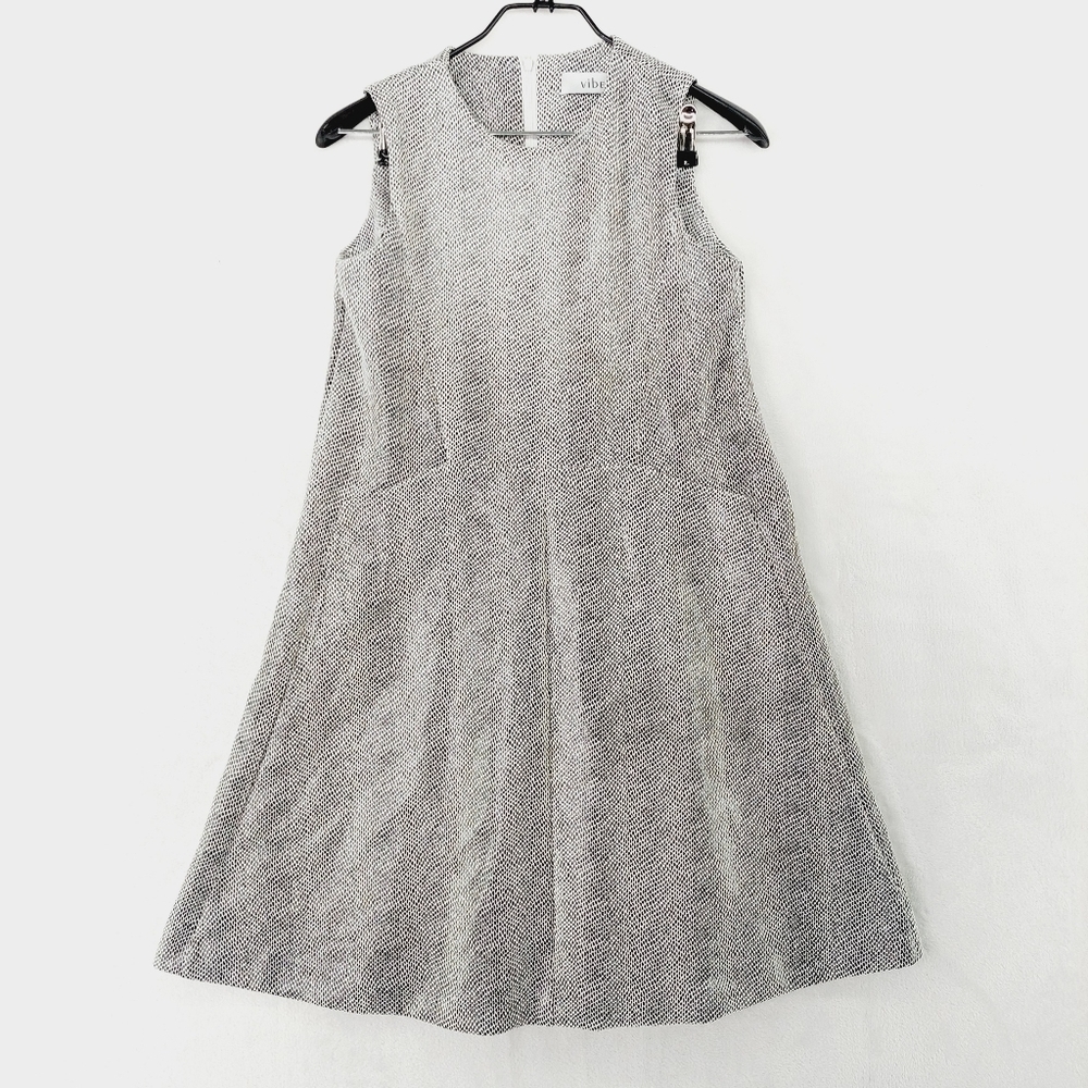 Vibe Black White Sleeveless Zip Back Fine Snake Like Pattern Midi Dress P2688